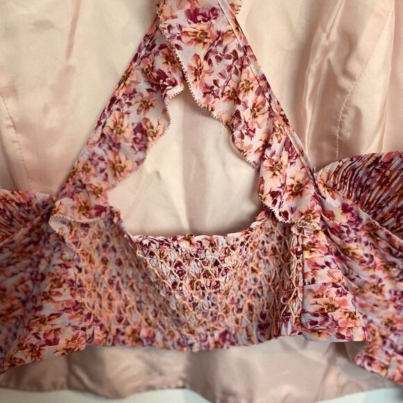 Amur Caelynn Floral Smocked Ruffle Cross Back Top .Size XL - Picture 10 of 16